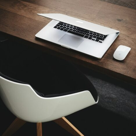 Mobiele thuiswerkplek inrichten: zo werk je flexibel en productief overal