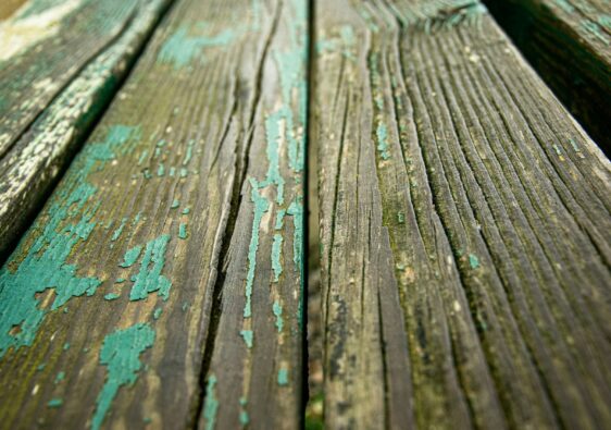 Steigerhouten meubels kiezen: past het bij jouw interieur?